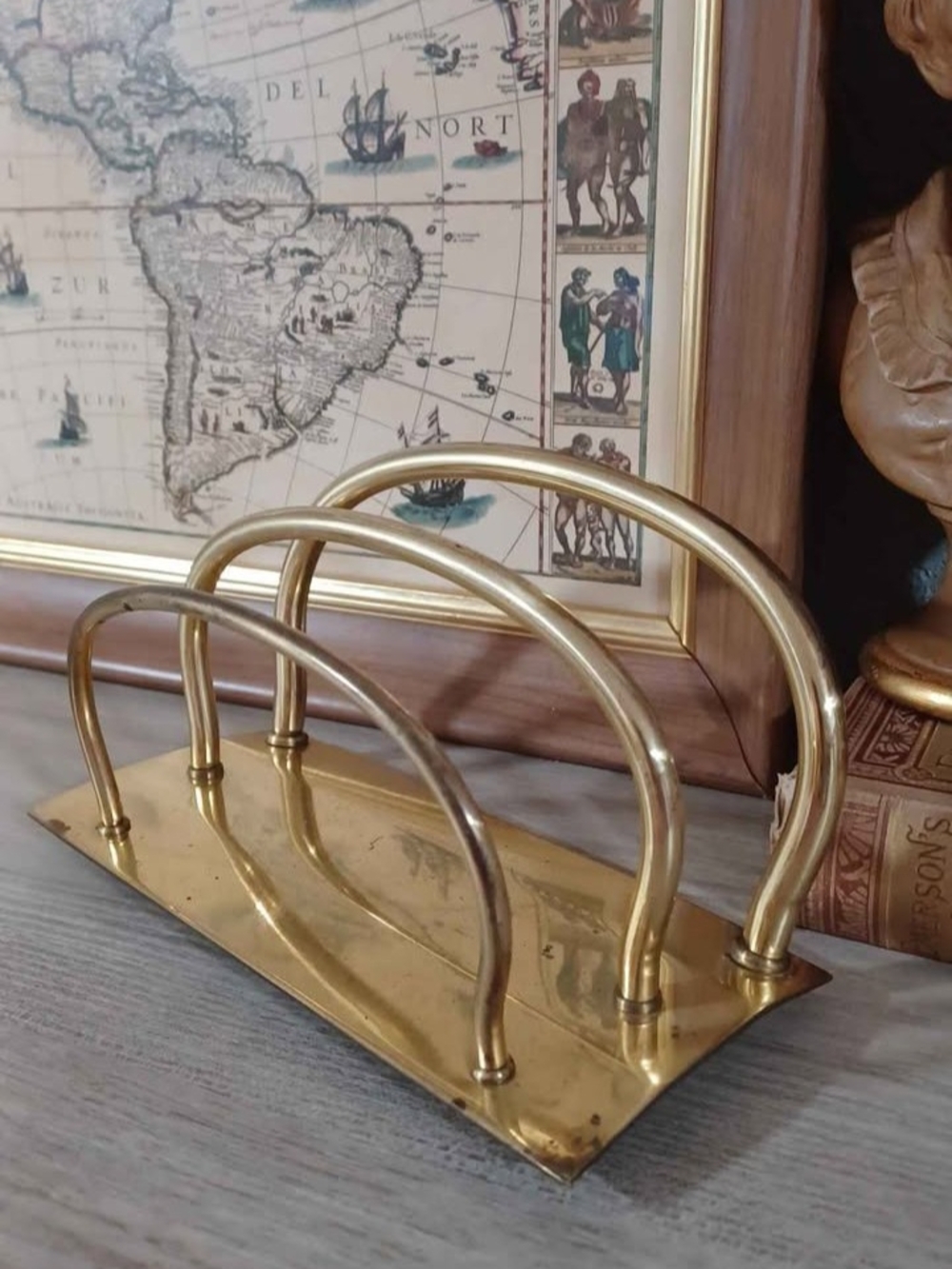 Letter Holder - Gold Finish
